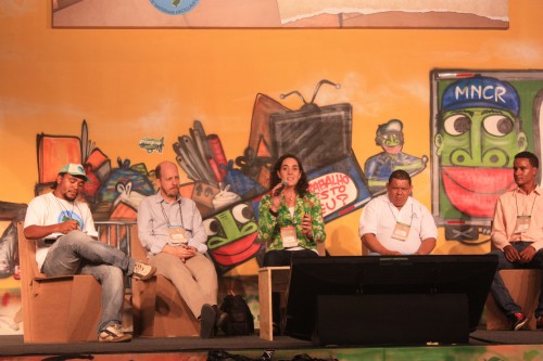 Lucia Fernandez speaks at global panel at Expocatadores