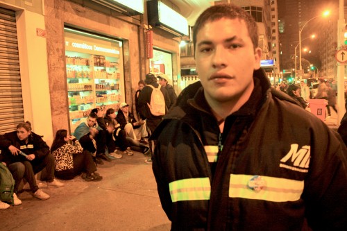 Eduardo Ismael Rodriguez at the Copacabana vigil. (Photo: Deia de Brito)