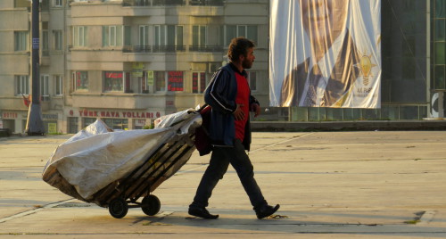 Waste Picker in Turkey. Photo Sonia Dias.