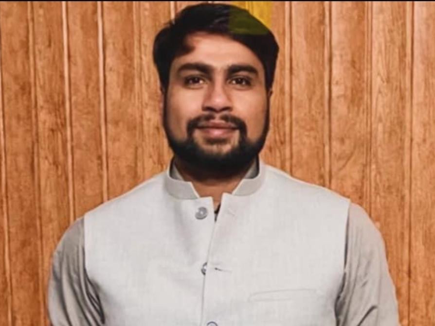 Kabir Arora (Qabeer Jalandhari).